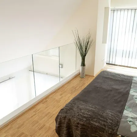 شقة Apartman De Luxe *