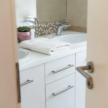 شقة Apartman De Luxe